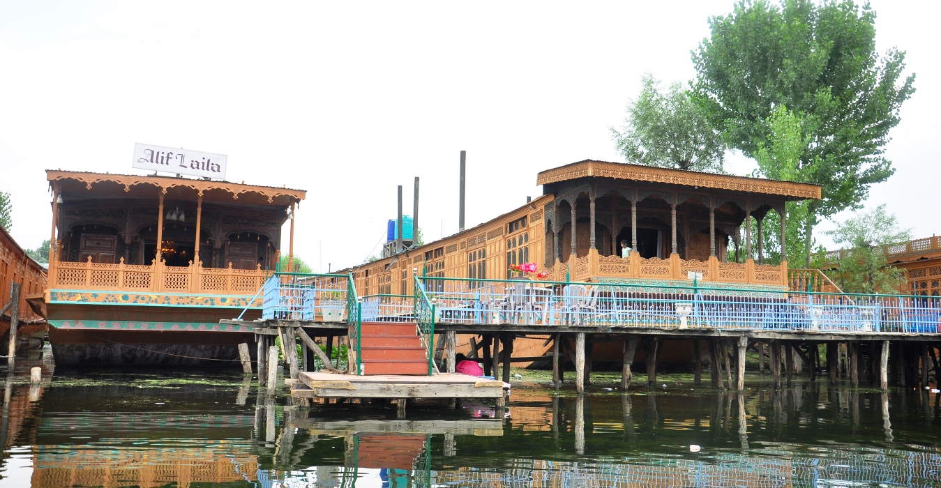Welcome To Alifliala Houseboats
